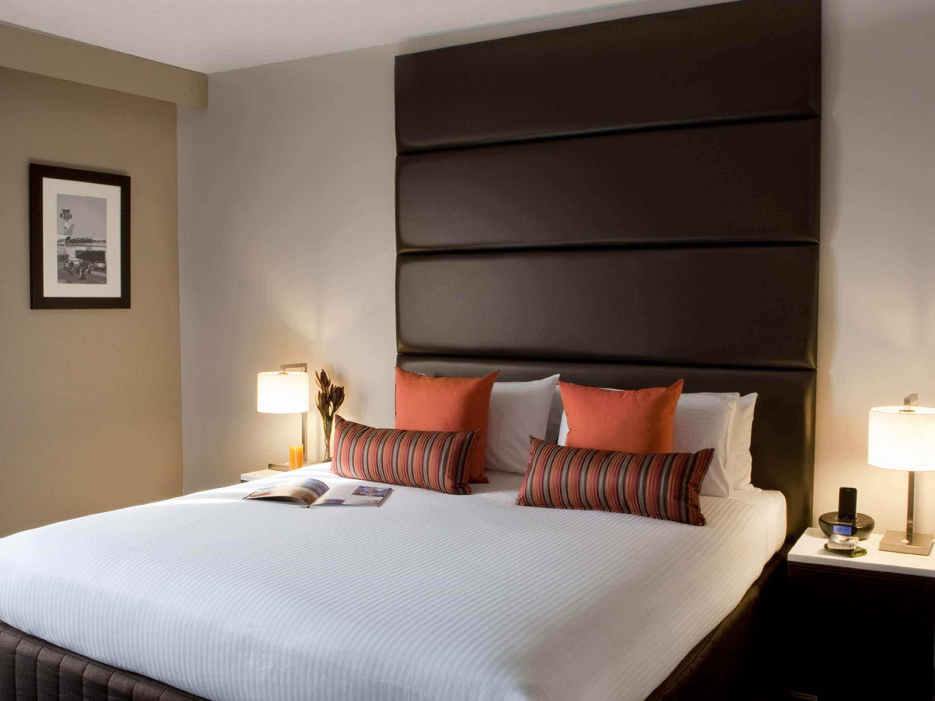Novotel Sydney International Airport Wolli Creek Экстерьер фото
