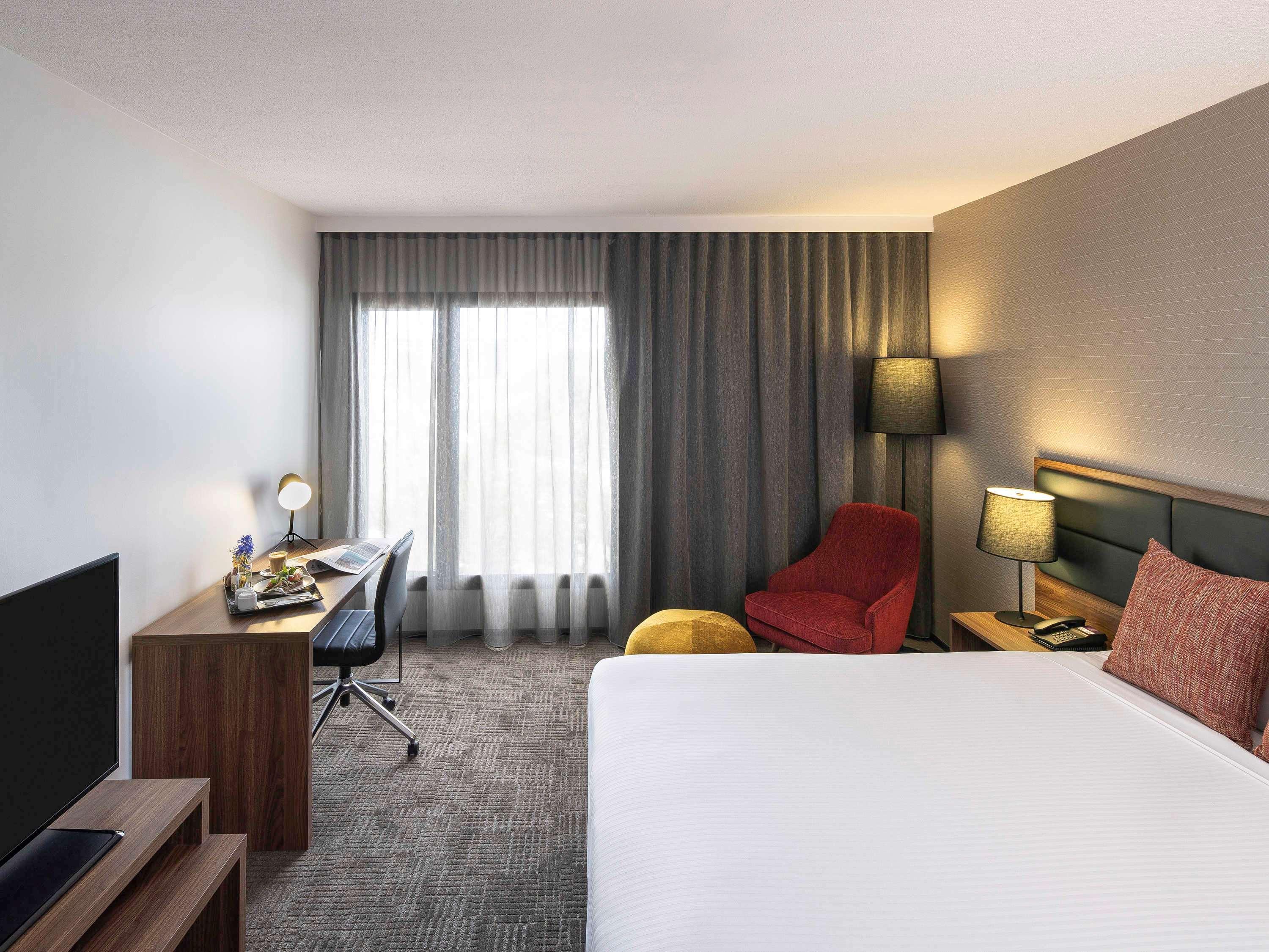 Novotel Sydney International Airport Wolli Creek Экстерьер фото