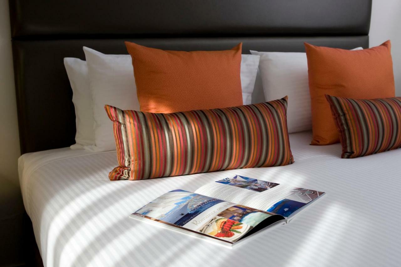 Novotel Sydney International Airport Wolli Creek Экстерьер фото